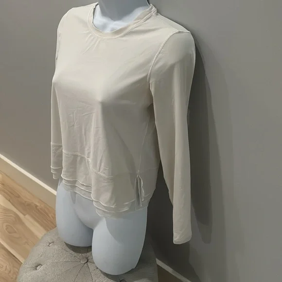 Lululemon Women Top - Picture 2 of 7